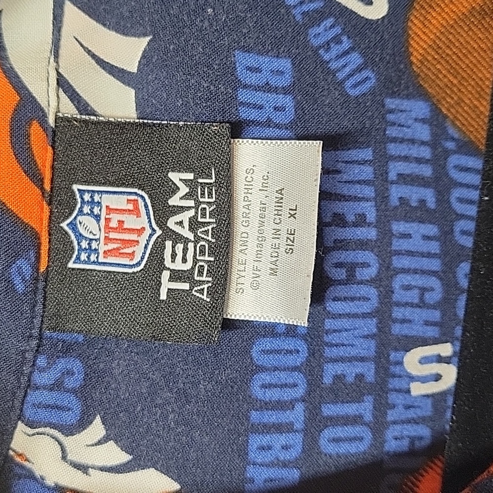 SOLD NFL Team Apparel Denver Broncos - Picture 3 of 9